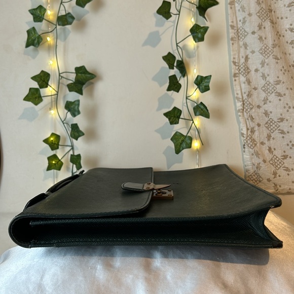 Authentic Louis Vuitton Green Taiga Leather Briefcase Gold Hardware And Handle - Picture 10 of 17